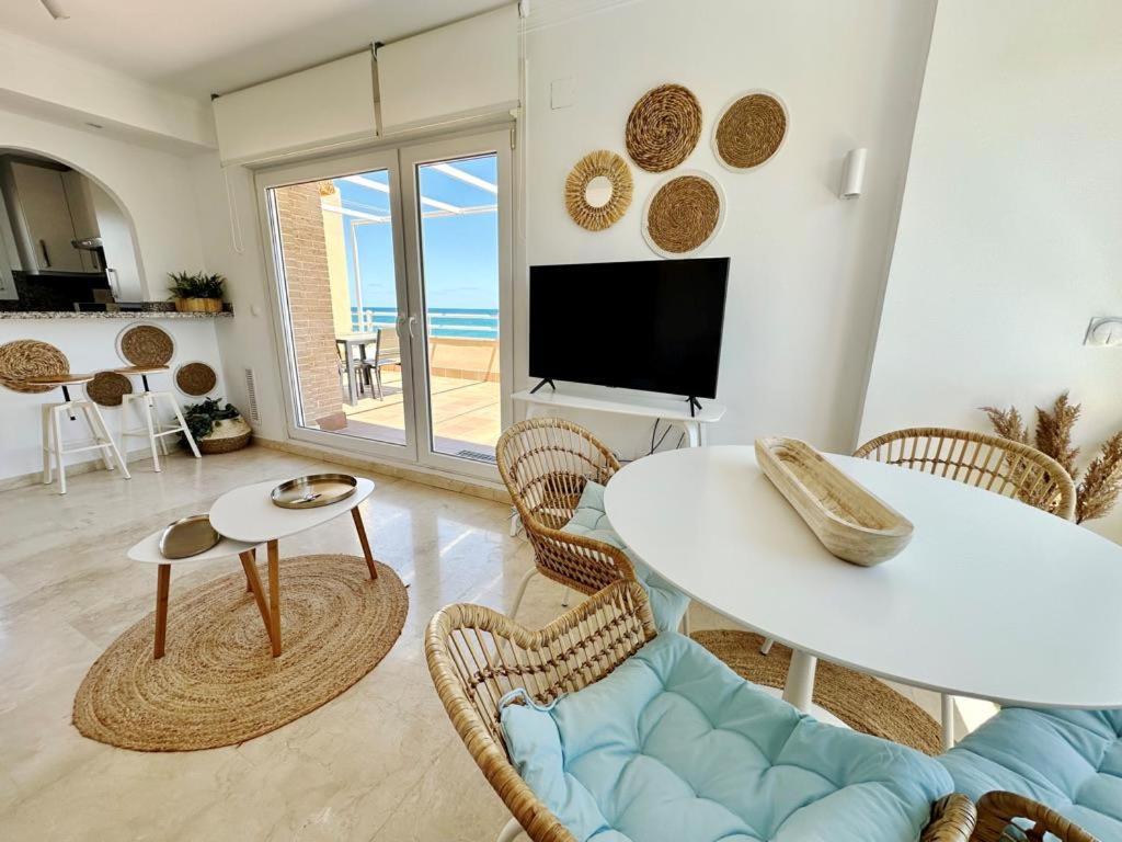 Atico Frontal Al Mar Con Piscina Privada By Homeprive Denia Exterior foto
